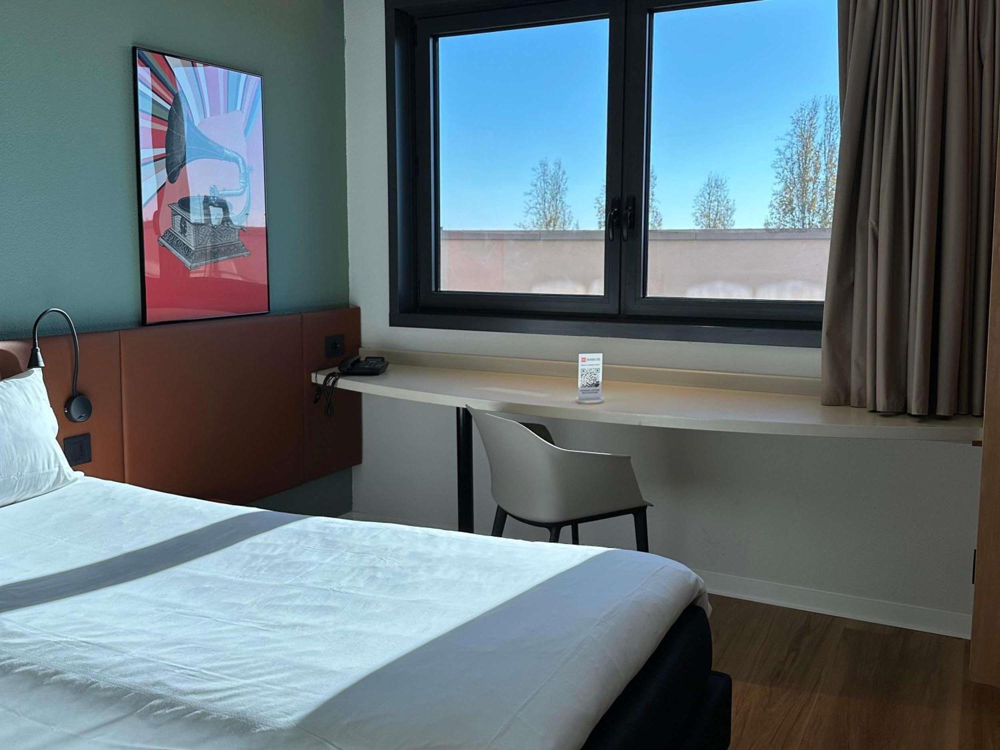 Ibis Roma Fiera — Photos 2